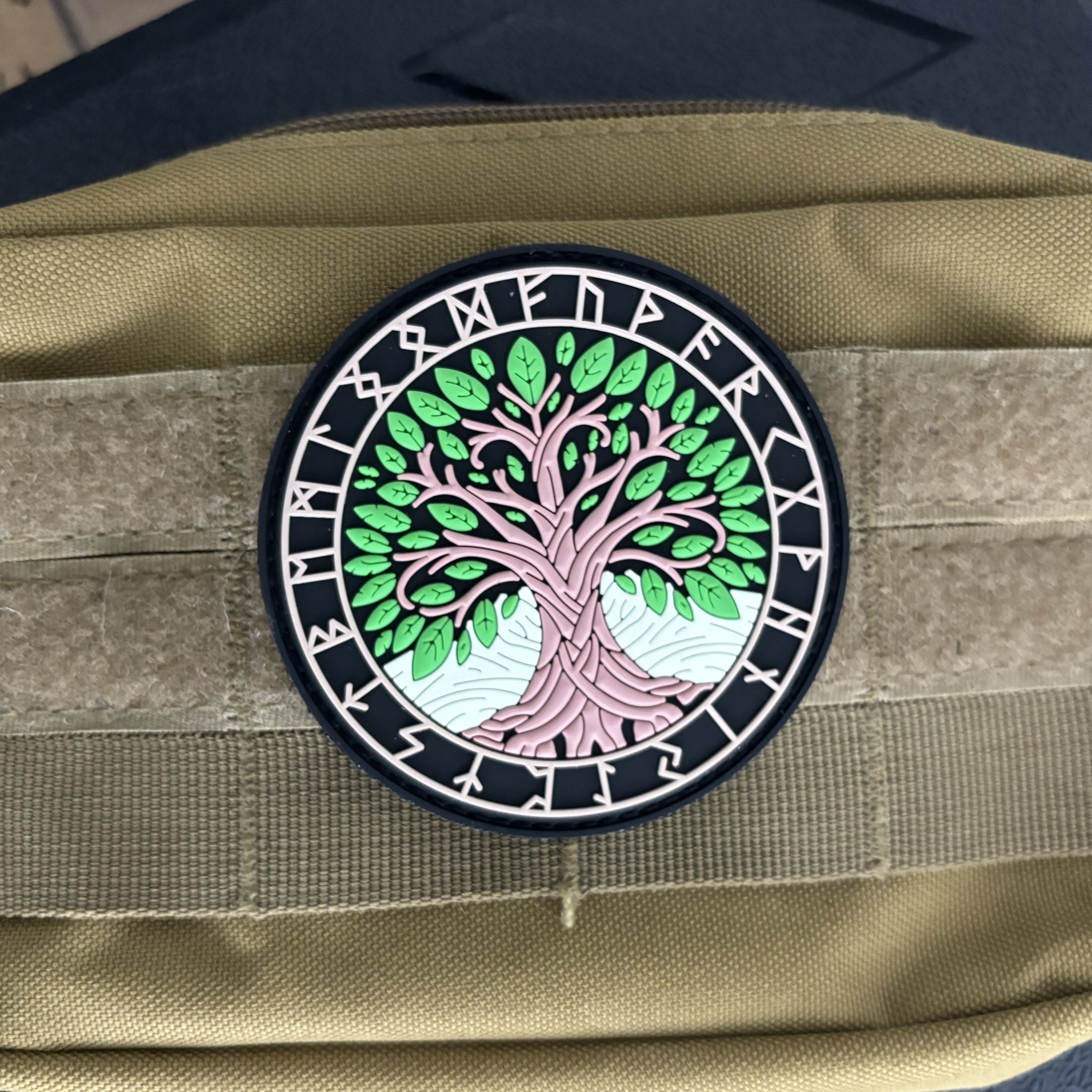 Yggdrasil Viking Totem PVC Pat – Urban Backpack Tactical Bewertung und Preis